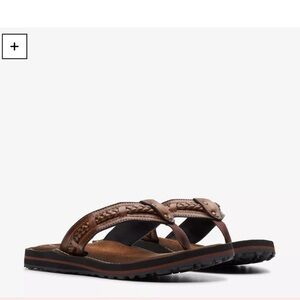 Clarks women’s size 12 brown leather flip flops